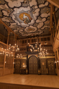 the-interior-of-the-sam-wanamaker-playhouse-85910